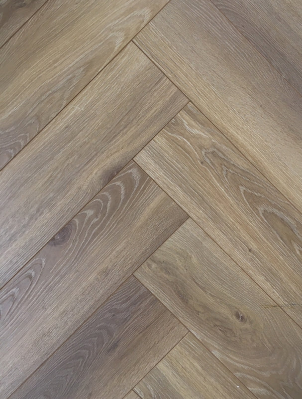 Treefloor Alsapan Visgraat XL Herringbone flooring Roble Naturel